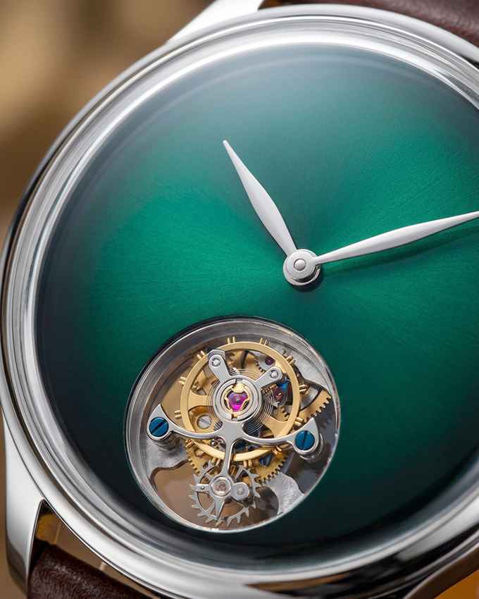 Watch gallery image