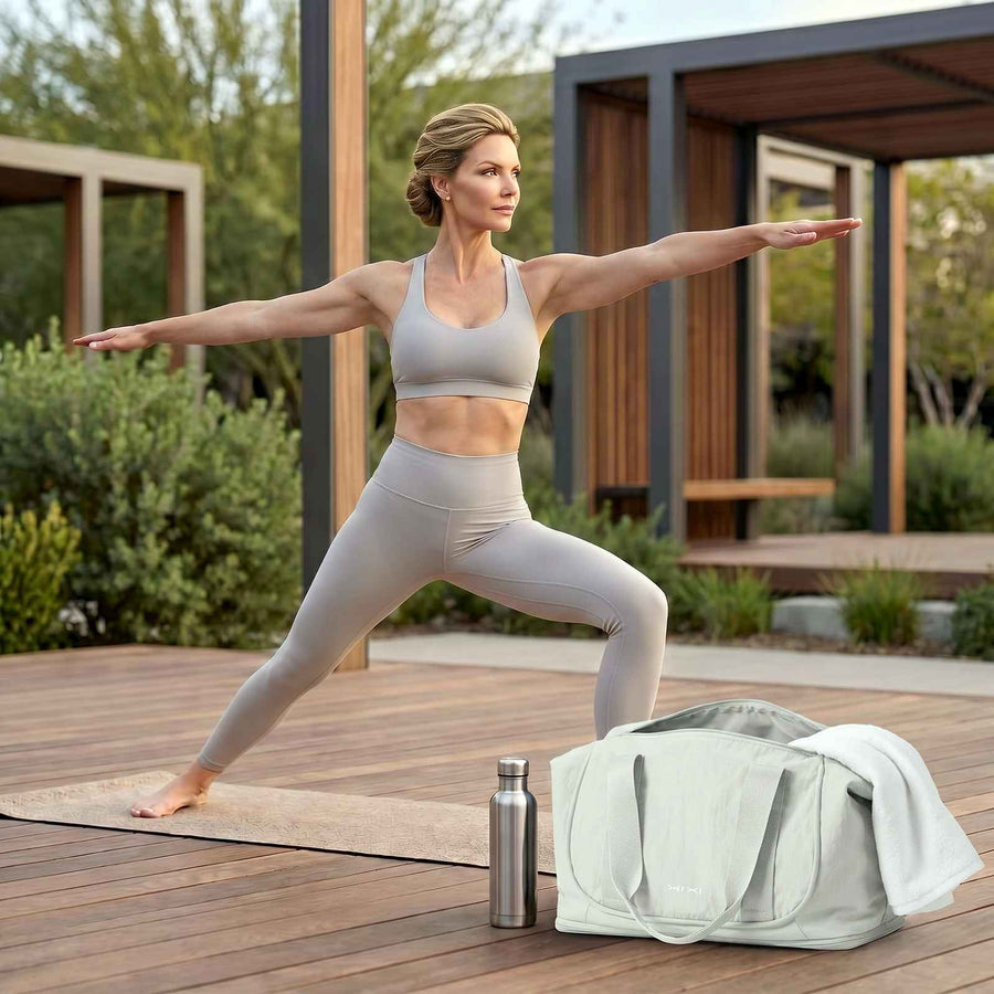 Mixi Foldable Large Travel Tote Bag – lifestyle image 1