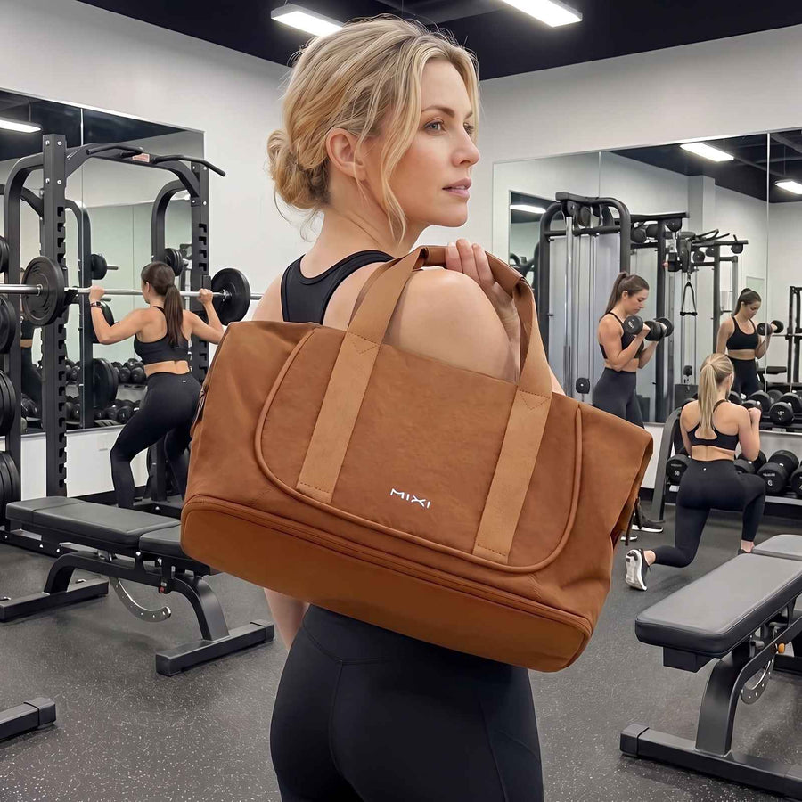 Mixi Foldable Large Travel Tote Bag – lifestyle image 2