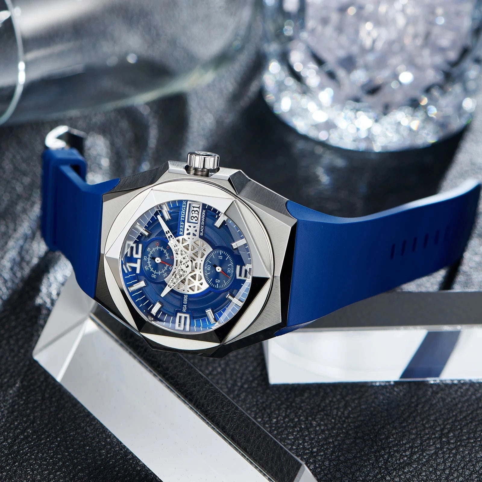 Reef Tiger RGA6903 Multifunction Diver Watch – Automatic 10ATM Smash Price Shop Men's Watch