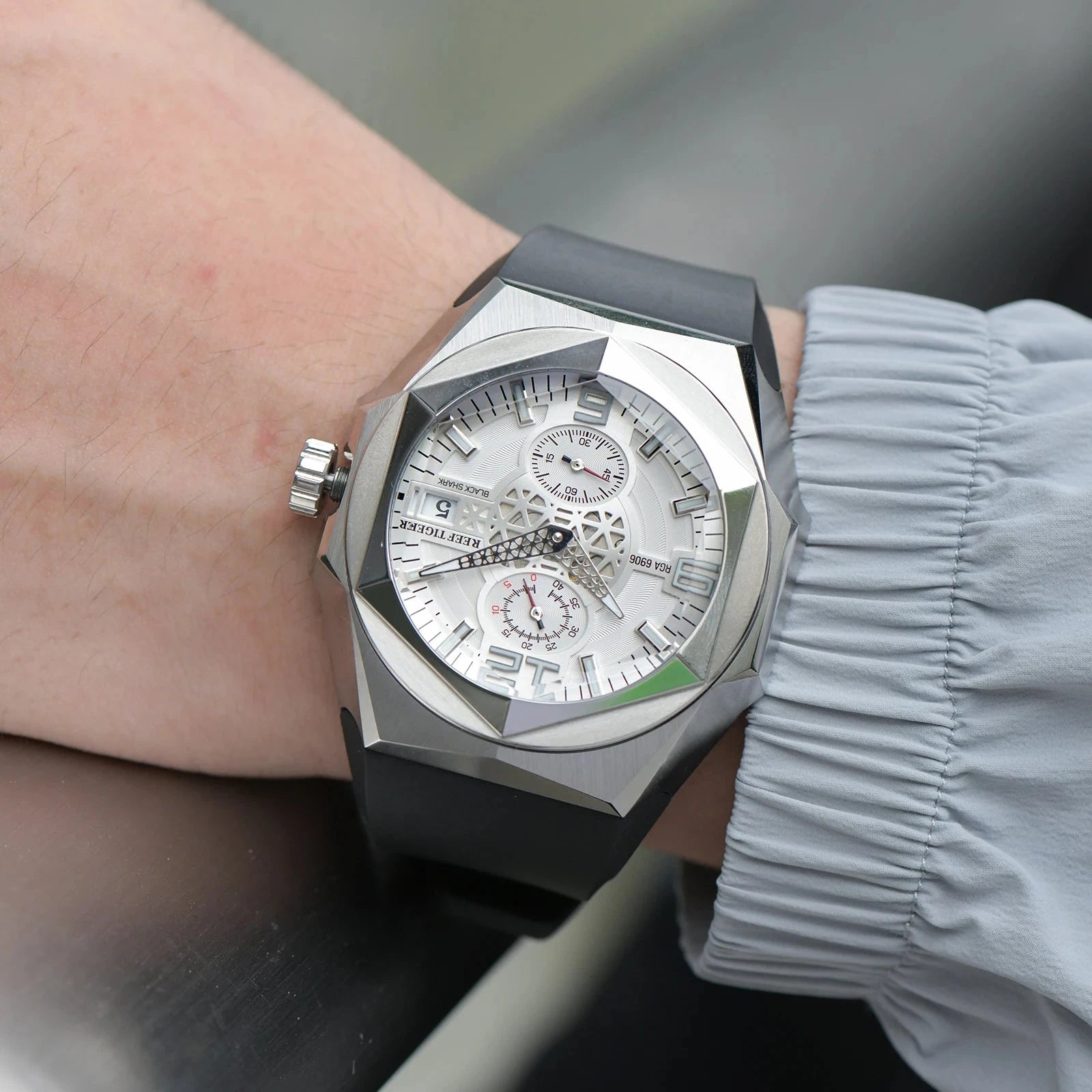 Reef Tiger RGA6903 Multifunction Diver Watch – Automatic 10ATM Smash Price Shop Men's Watch