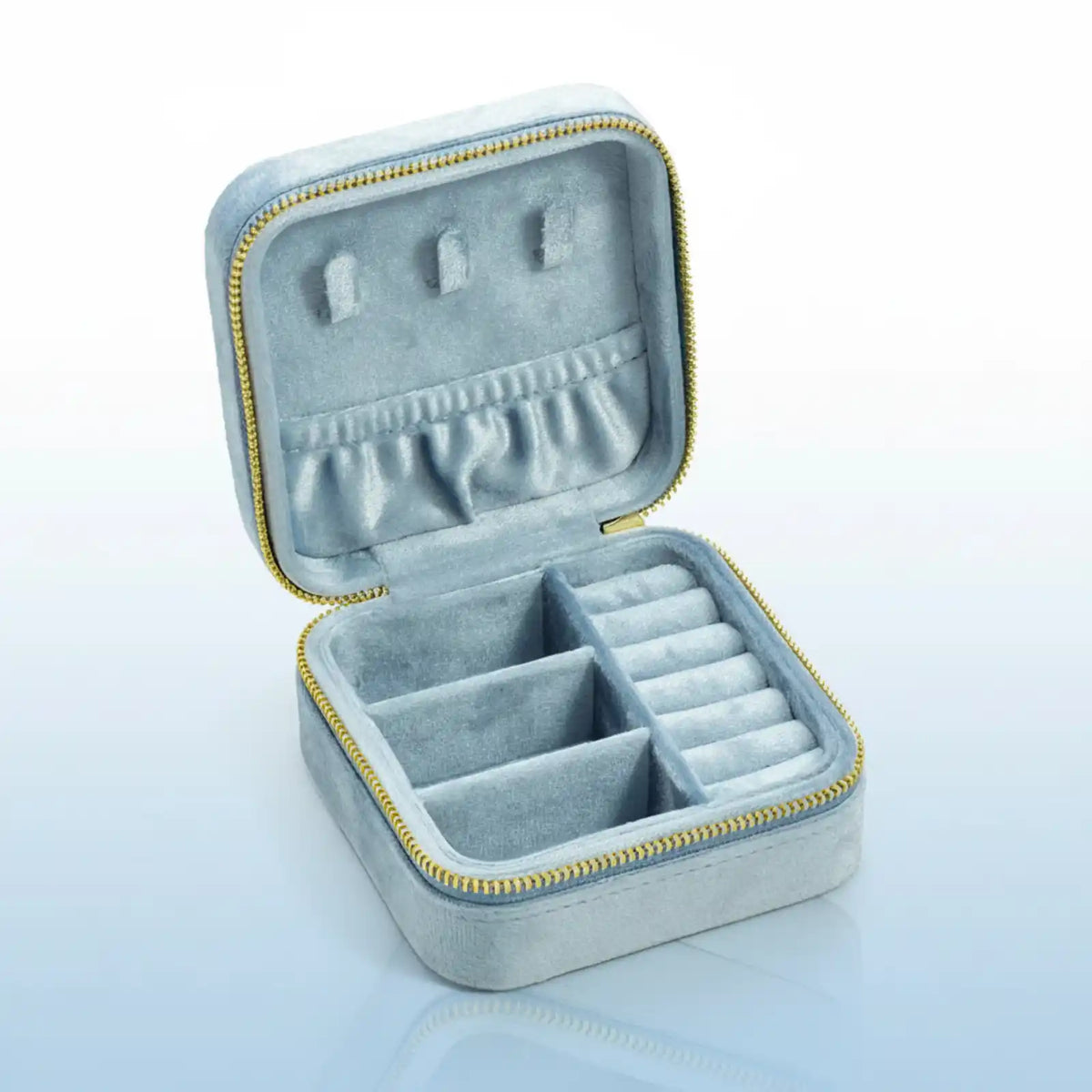 TAIMY Mini Velvet Travel Jewelry Box in Sky Blue / M – product image 14