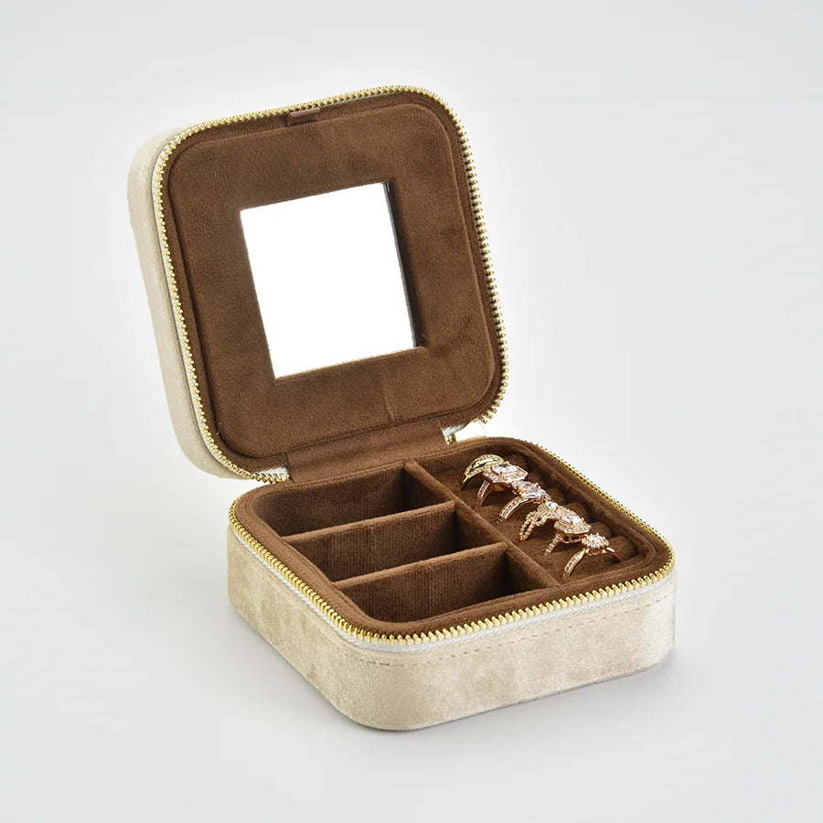 TAIMY Vintage Velvet Travel Jewelry Organizer Box in Milk Coffee / M – product image 13